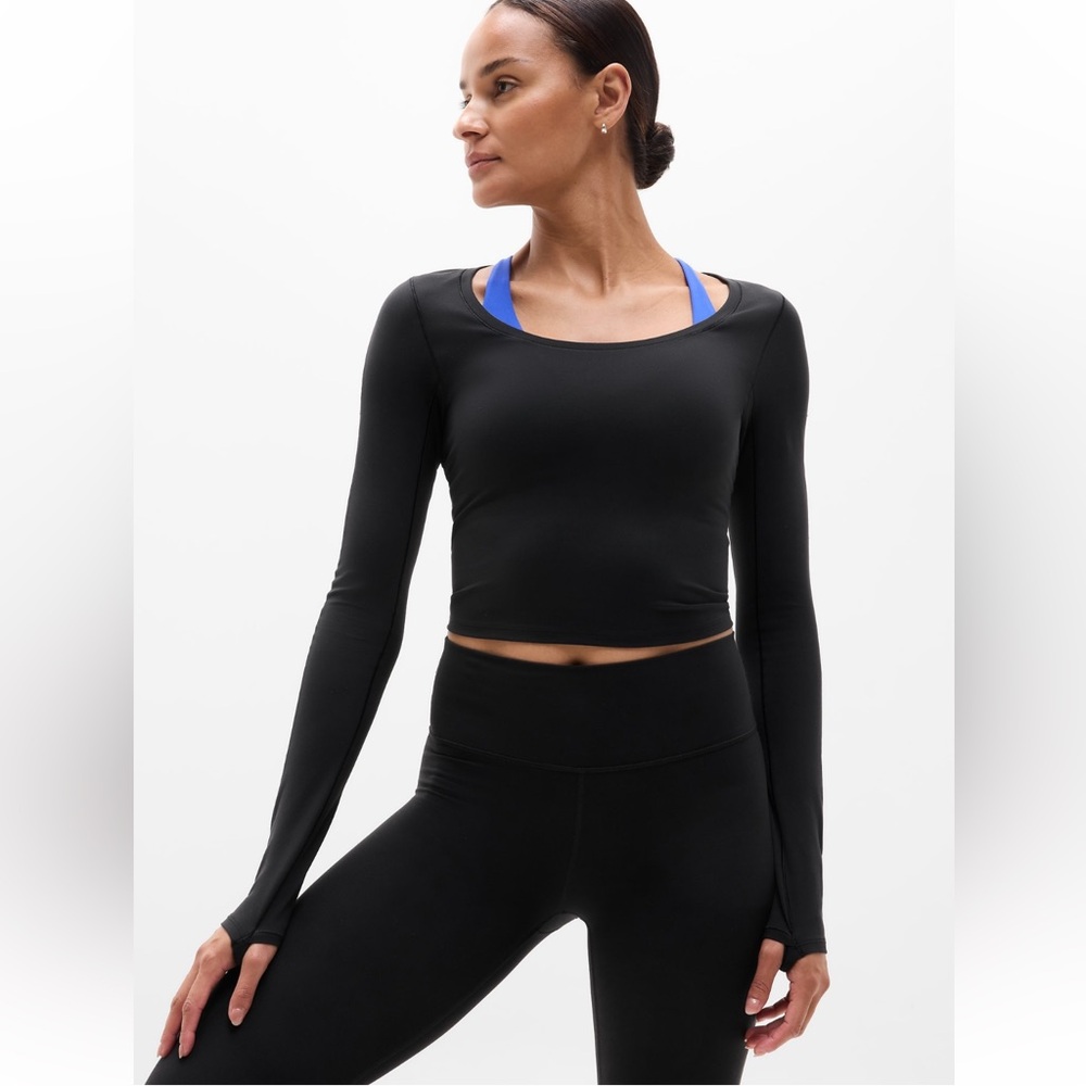 Athleta Black Transcend Long-Sleeve Cropped Top